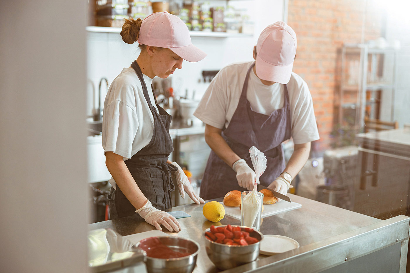 Gestão Operacional: Otimização de Processos em Restaurantes - Da Cozinha ao Atendimento